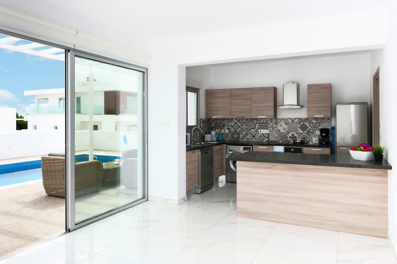 Villa Roberta Ayia Napa Eksteriør billede